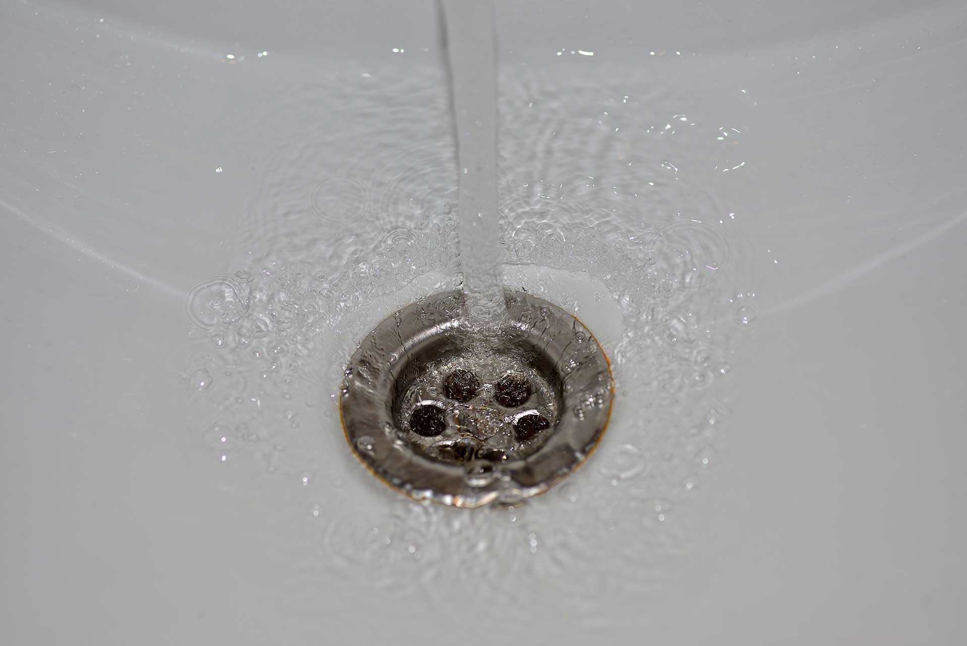 A2B Drains provides services to unblock blocked sinks and drains for properties in Northfields.